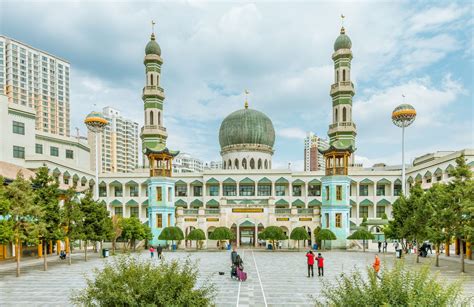 how many mosques are in china